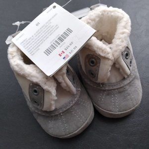 Host Pick ~~~Shoes for children , Company Gymboree, Size - 01